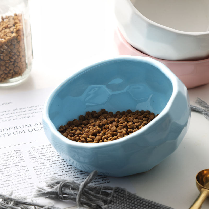 Ergonomic elevated pet food bowl.