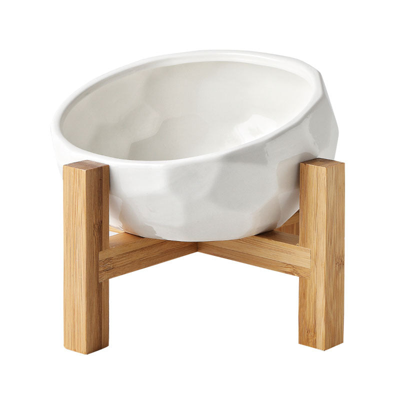 Ergonomic elevated pet food bowl.