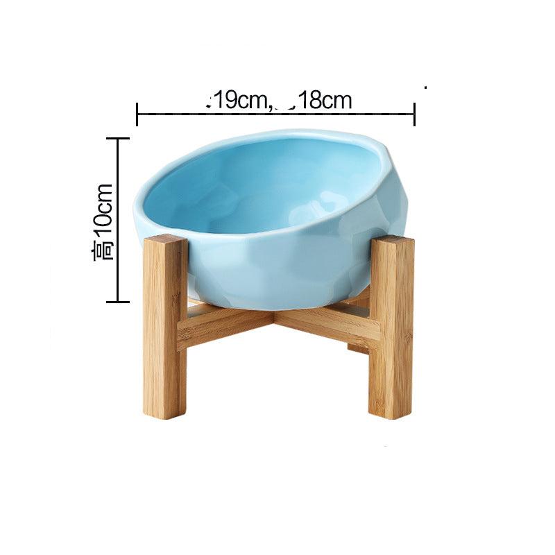 Ergonomic elevated pet food bowl.