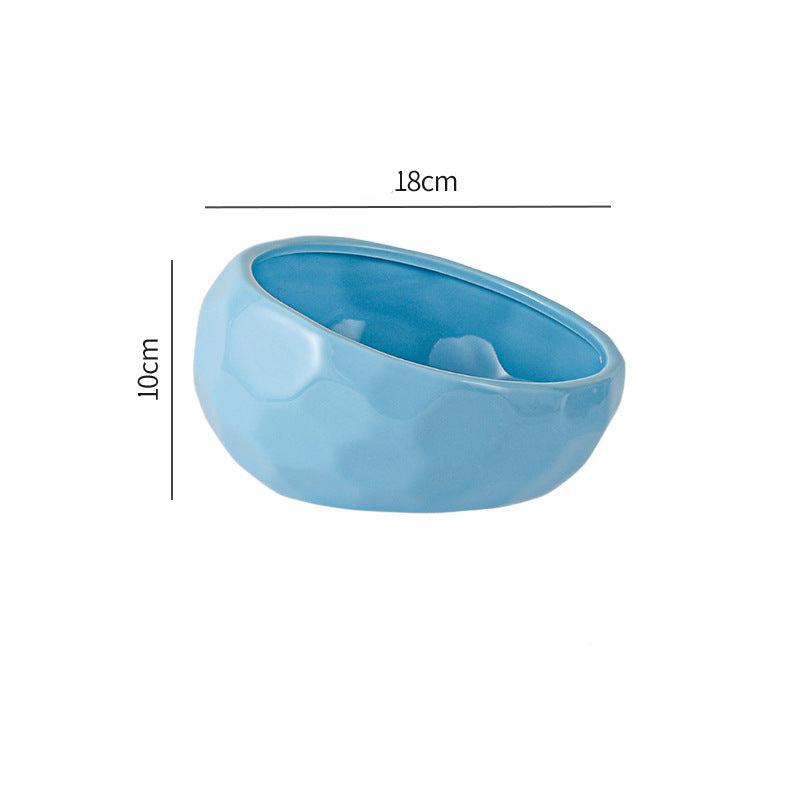 Ergonomic elevated pet food bowl.