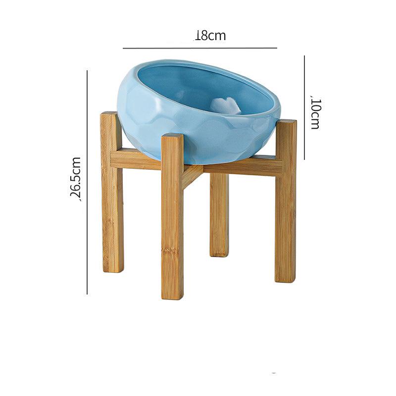 Ergonomic elevated pet food bowl.